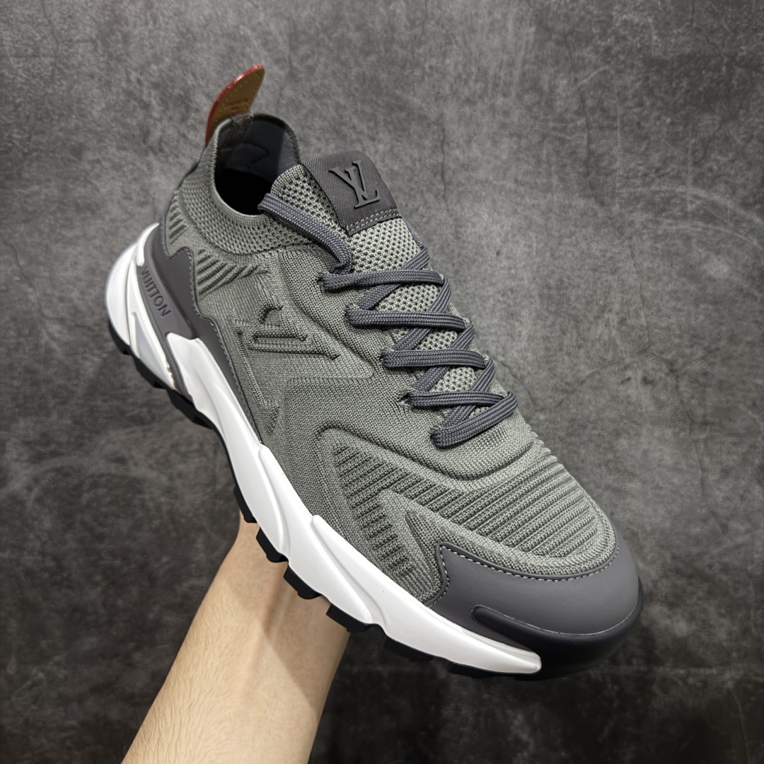 图片[3]-【莞产礼盒版】Louis Vuitton LV Runner Tatic Sneaker 系列 厚底 休闲 运动鞋 跑鞋 原版购入开发 做货 本款 Runner Tatic 运动鞋融合飞织面料材质，演绎传统登山鞋的灵感启发。 字母抒写于一侧，标识，轻盈耐磨的橡胶外底完善整体配送精美包装 面料： 原版进口定制飞织面料 ■内里：原版定制透气网里 ■鞋底：原版开模防滑橡胶组合材质 ■底厚： 4CM 尺码：男款38-46-选品中心