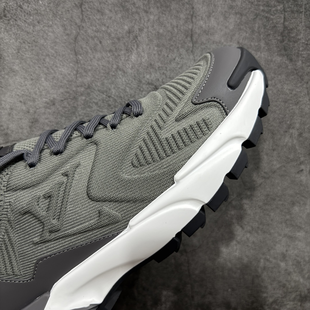 图片[6]-【莞产礼盒版】Louis Vuitton LV Runner Tatic Sneaker 系列 厚底 休闲 运动鞋 跑鞋 原版购入开发 做货 本款 Runner Tatic 运动鞋融合飞织面料材质，演绎传统登山鞋的灵感启发。 字母抒写于一侧，标识，轻盈耐磨的橡胶外底完善整体配送精美包装 面料： 原版进口定制飞织面料 ■内里：原版定制透气网里 ■鞋底：原版开模防滑橡胶组合材质 ■底厚： 4CM 尺码：男款38-46-选品中心