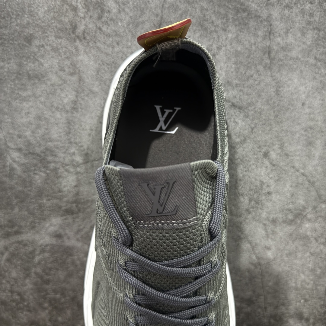 图片[8]-【莞产礼盒版】Louis Vuitton LV Runner Tatic Sneaker 系列 厚底 休闲 运动鞋 跑鞋 原版购入开发 做货 本款 Runner Tatic 运动鞋融合飞织面料材质，演绎传统登山鞋的灵感启发。 字母抒写于一侧，标识，轻盈耐磨的橡胶外底完善整体配送精美包装 面料： 原版进口定制飞织面料 ■内里：原版定制透气网里 ■鞋底：原版开模防滑橡胶组合材质 ■底厚： 4CM 尺码：男款38-46-选品中心