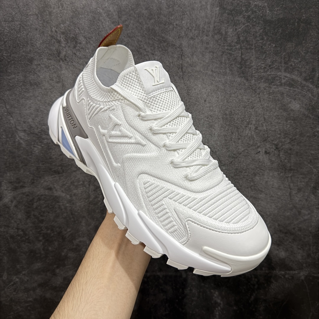 图片[3]-【莞产礼盒版】Louis Vuitton LV Runner Tatic Sneaker 系列 厚底 休闲 运动鞋 跑鞋 原版购入开发 做货 本款 Runner Tatic 运动鞋融合飞织面料材质，演绎传统登山鞋的灵感启发。 字母抒写于一侧，标识，轻盈耐磨的橡胶外底完善整体配送精美包装 面料： 原版进口定制飞织面料 ■内里：原版定制透气网里 ■鞋底：原版开模防滑橡胶组合材质 ■底厚： 4CM 尺码：男款38-46-选品中心