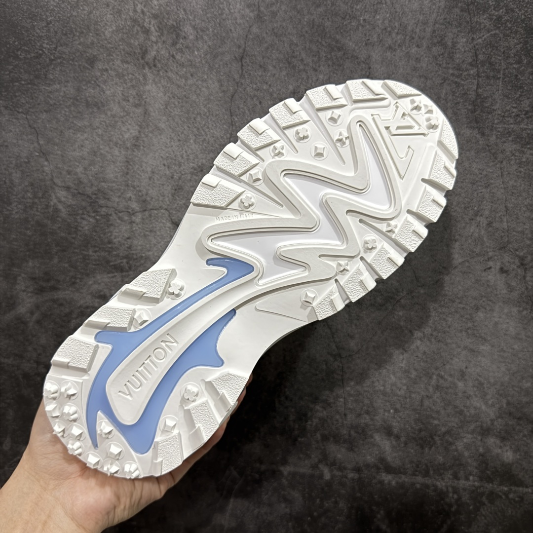 图片[9]-【莞产礼盒版】Louis Vuitton LV Runner Tatic Sneaker 系列 厚底 休闲 运动鞋 跑鞋 原版购入开发 做货 本款 Runner Tatic 运动鞋融合飞织面料材质，演绎传统登山鞋的灵感启发。 字母抒写于一侧，标识，轻盈耐磨的橡胶外底完善整体配送精美包装 面料： 原版进口定制飞织面料 ■内里：原版定制透气网里 ■鞋底：原版开模防滑橡胶组合材质 ■底厚： 4CM 尺码：男款38-46-选品中心