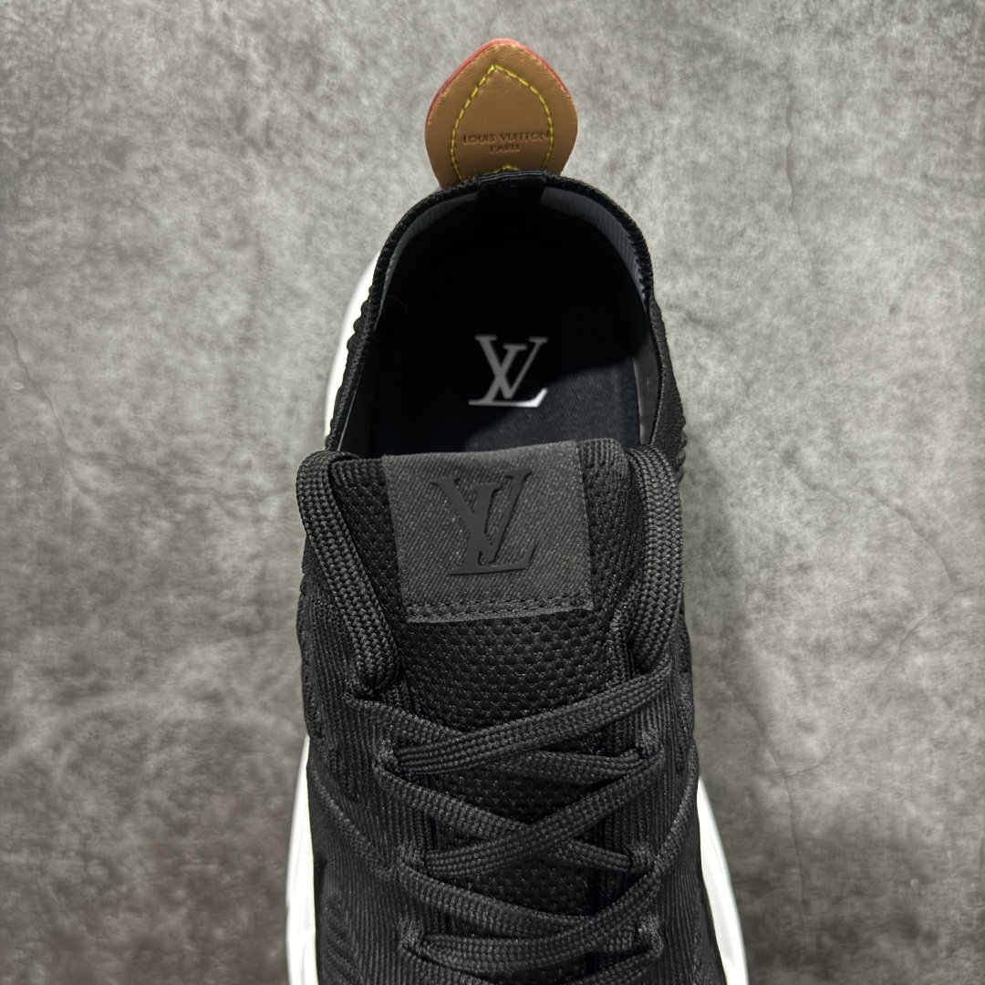 图片[8]-【莞产礼盒版】Louis Vuitton LV Runner Tatic Sneaker 系列 厚底 休闲 运动鞋 跑鞋 原版购入开发 做货 本款 Runner Tatic 运动鞋融合飞织面料材质，演绎传统登山鞋的灵感启发。 字母抒写于一侧，标识，轻盈耐磨的橡胶外底完善整体配送精美包装 面料： 原版进口定制飞织面料 ■内里：原版定制透气网里 ■鞋底：原版开模防滑橡胶组合材质 ■底厚： 4CM 尺码：男款38-46-选品中心