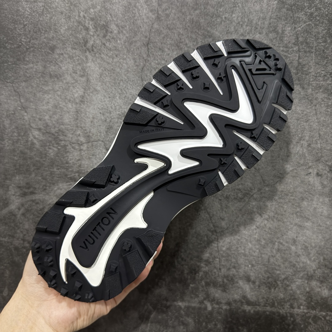 图片[9]-【莞产礼盒版】Louis Vuitton LV Runner Tatic Sneaker 系列 厚底 休闲 运动鞋 跑鞋 原版购入开发 做货 本款 Runner Tatic 运动鞋融合飞织面料材质，演绎传统登山鞋的灵感启发。 字母抒写于一侧，标识，轻盈耐磨的橡胶外底完善整体配送精美包装 面料： 原版进口定制飞织面料 ■内里：原版定制透气网里 ■鞋底：原版开模防滑橡胶组合材质 ■底厚： 4CM 尺码：男款38-46-选品中心