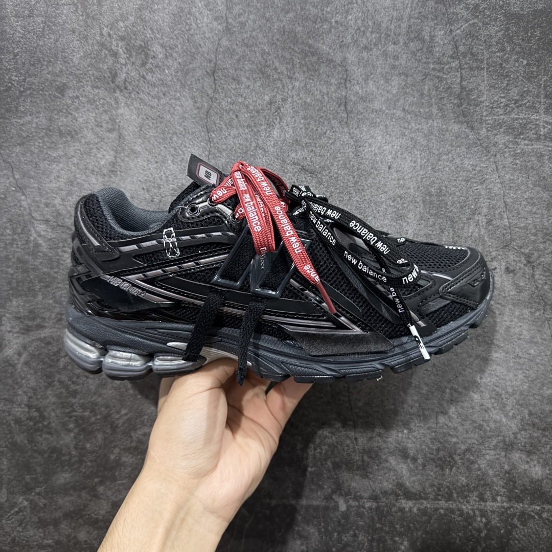 【纯原K版】新百伦New Balance M1906AR系列低帮复古老爹风休闲运动慢跑鞋 M1906AF 双绑带版本(另附一副原版鞋带) 全新大厂出品 市场第一梯队品质 绝对秒杀市场货 完美版型 正确组合大底 区别市场刷漆底版本 全套原楦原纸板原厂数据开发 进口三明治网面 原装进口皮料正确卡色 正确中底拉帮中底网布细节 原厂标裁 带紫光防伪 定制后跟透明水晶模块 冲裁组合 大底贴合程度胶水上色把控完美 整洁度挑战全网艺术家 多道序QC把关品质完善 匠心打造 耗时多月开发完成 工艺极其复杂难度可想而知 新开独立私模大底 正确六层组合大底 高端零售专供产物 尺码:36 37 37.5 38 38.5 39 40 40.5 41 42 42.5 43 44 45 46-选品中心