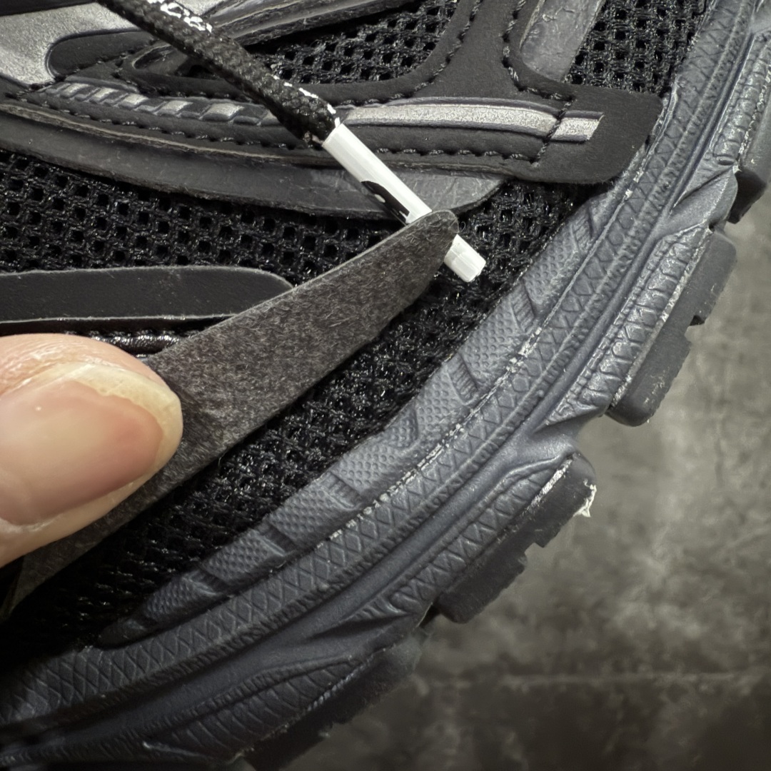 图片[4]-【纯原K版】新百伦New Balance M1906AR系列低帮复古老爹风休闲运动慢跑鞋 M1906AF 双绑带版本（另附一副原版鞋带） 全新大厂出品 市场第一梯队品质 绝对秒杀市场货 完美版型 正确组合大底 区别市场刷漆底版本 全套原楦原纸板原厂数据开发 进口三明治网面 原装进口皮料正确卡色 正确中底拉帮中底网布细节 原厂标裁 带紫光防伪 定制后跟透明水晶模块 冲裁组合 大底贴合程度胶水上色把控完美 整洁度挑战全网艺术家 多道序QC把关品质完善 匠心打造 耗时多月开发完成 工艺极其复杂难度可想而知 新开独立私模大底 正确六层组合大底 高端零售专供产物 尺码：36 37 37.5 38 38.5 39 40 40.5 41 42 42.5 43 44 45 46-选品中心