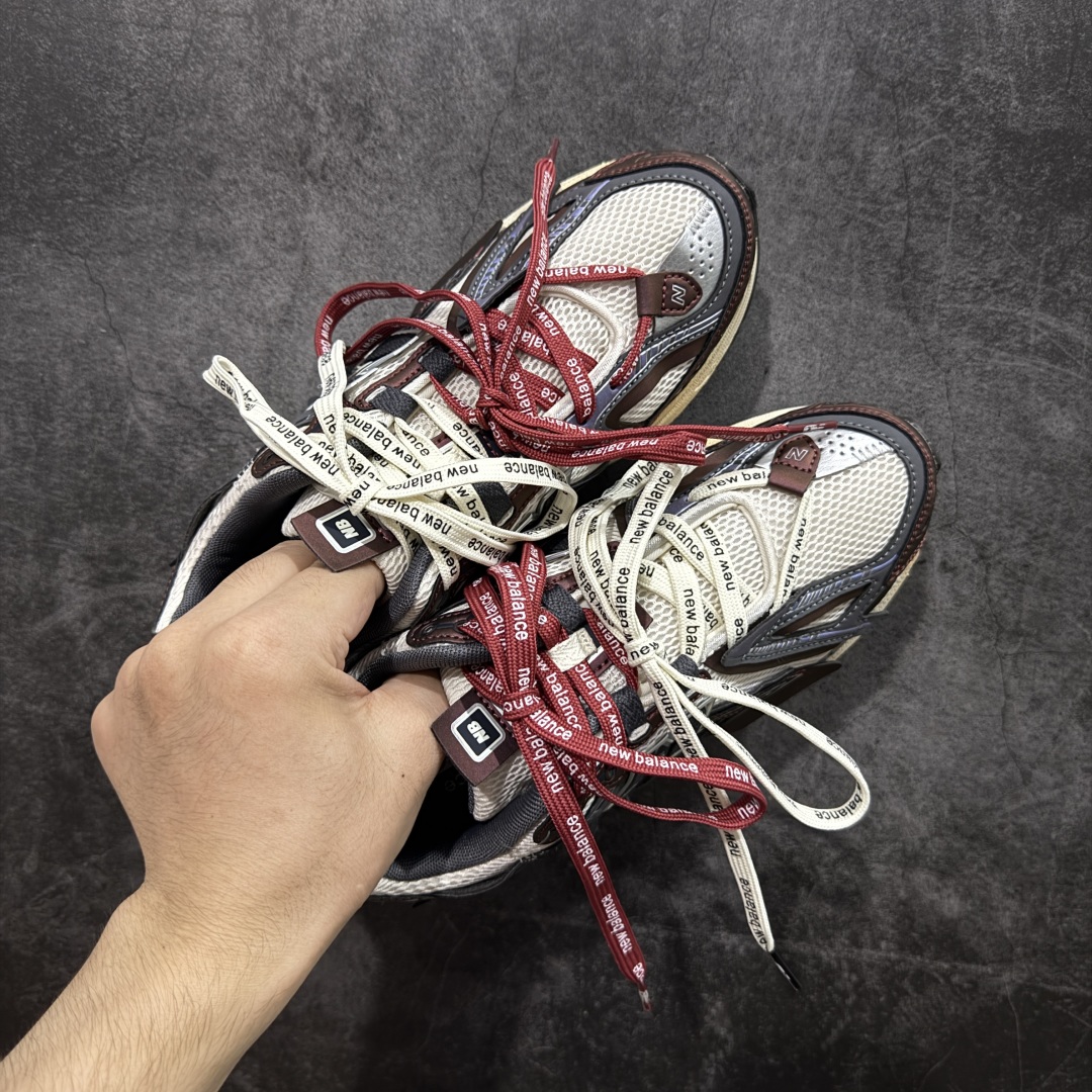 图片[3]-【纯原K版】新百伦New Balance M1906AR系列低帮复古老爹风休闲运动慢跑鞋 M1906AR 双绑带版本（另附一副原版鞋带） 全新大厂出品 市场第一梯队品质 绝对秒杀市场货 完美版型 正确组合大底 区别市场刷漆底版本 全套原楦原纸板原厂数据开发 进口三明治网面 原装进口皮料正确卡色 正确中底拉帮中底网布细节 原厂标裁 带紫光防伪 定制后跟透明水晶模块 冲裁组合 大底贴合程度胶水上色把控完美 整洁度挑战全网艺术家 多道序QC把关品质完善 匠心打造 耗时多月开发完成 工艺极其复杂难度可想而知 新开独立私模大底 正确六层组合大底 高端零售专供产物 尺码：36 37 37.5 38 38.5 39 40 40.5 41 42 42.5 43 44 45 46-选品中心