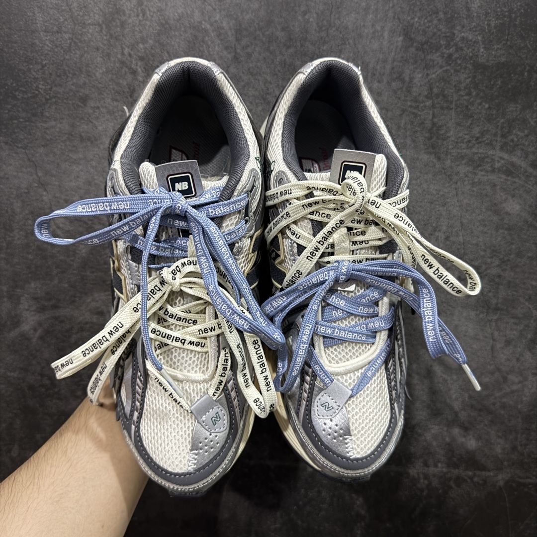 图片[2]-【纯原K版】新百伦New Balance M1906AR系列低帮复古老爹风休闲运动慢跑鞋 M1906AD 双绑带版本（另附一副原版鞋带） 全新大厂出品 市场第一梯队品质 绝对秒杀市场货 完美版型 正确组合大底 区别市场刷漆底版本 全套原楦原纸板原厂数据开发 进口三明治网面 原装进口皮料正确卡色 正确中底拉帮中底网布细节 原厂标裁 带紫光防伪 定制后跟透明水晶模块 冲裁组合 大底贴合程度胶水上色把控完美 整洁度挑战全网艺术家 多道序QC把关品质完善 匠心打造 耗时多月开发完成 工艺极其复杂难度可想而知 新开独立私模大底 正确六层组合大底 高端零售专供产物 尺码：36 37 37.5 38 38.5 39 40 40.5 41 42 42.5 43 44 45 46-选品中心
