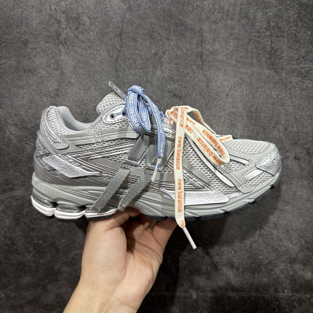 【纯原K版】新百伦New Balance M1906AR系列低帮复古老爹风休闲运动慢跑鞋 M1906AG 双绑带版本(另附一副原版鞋带) 全新大厂出品 市场第一梯队品质 绝对秒杀市场货 完美版型 正确组合大底 区别市场刷漆底版本 全套原楦原纸板原厂数据开发 进口三明治网面 原装进口皮料正确卡色 正确中底拉帮中底网布细节 原厂标裁 带紫光防伪 定制后跟透明水晶模块 冲裁组合 大底贴合程度胶水上色把控完美 整洁度挑战全网艺术家 多道序QC把关品质完善 匠心打造 耗时多月开发完成 工艺极其复杂难度可想而知 新开独立私模大底 正确六层组合大底 高端零售专供产物 尺码:36 37 37.5 38 38.5 39 40 40.5 41 42 42.5 43 44 45 46-选品中心