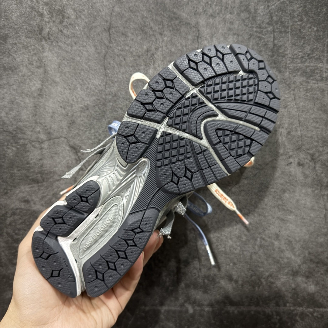 图片[9]-【纯原K版】新百伦New Balance M1906AR系列低帮复古老爹风休闲运动慢跑鞋 M1906AG 双绑带版本（另附一副原版鞋带） 全新大厂出品 市场第一梯队品质 绝对秒杀市场货 完美版型 正确组合大底 区别市场刷漆底版本 全套原楦原纸板原厂数据开发 进口三明治网面 原装进口皮料正确卡色 正确中底拉帮中底网布细节 原厂标裁 带紫光防伪 定制后跟透明水晶模块 冲裁组合 大底贴合程度胶水上色把控完美 整洁度挑战全网艺术家 多道序QC把关品质完善 匠心打造 耗时多月开发完成 工艺极其复杂难度可想而知 新开独立私模大底 正确六层组合大底 高端零售专供产物 尺码：36 37 37.5 38 38.5 39 40 40.5 41 42 42.5 43 44 45 46-选品中心