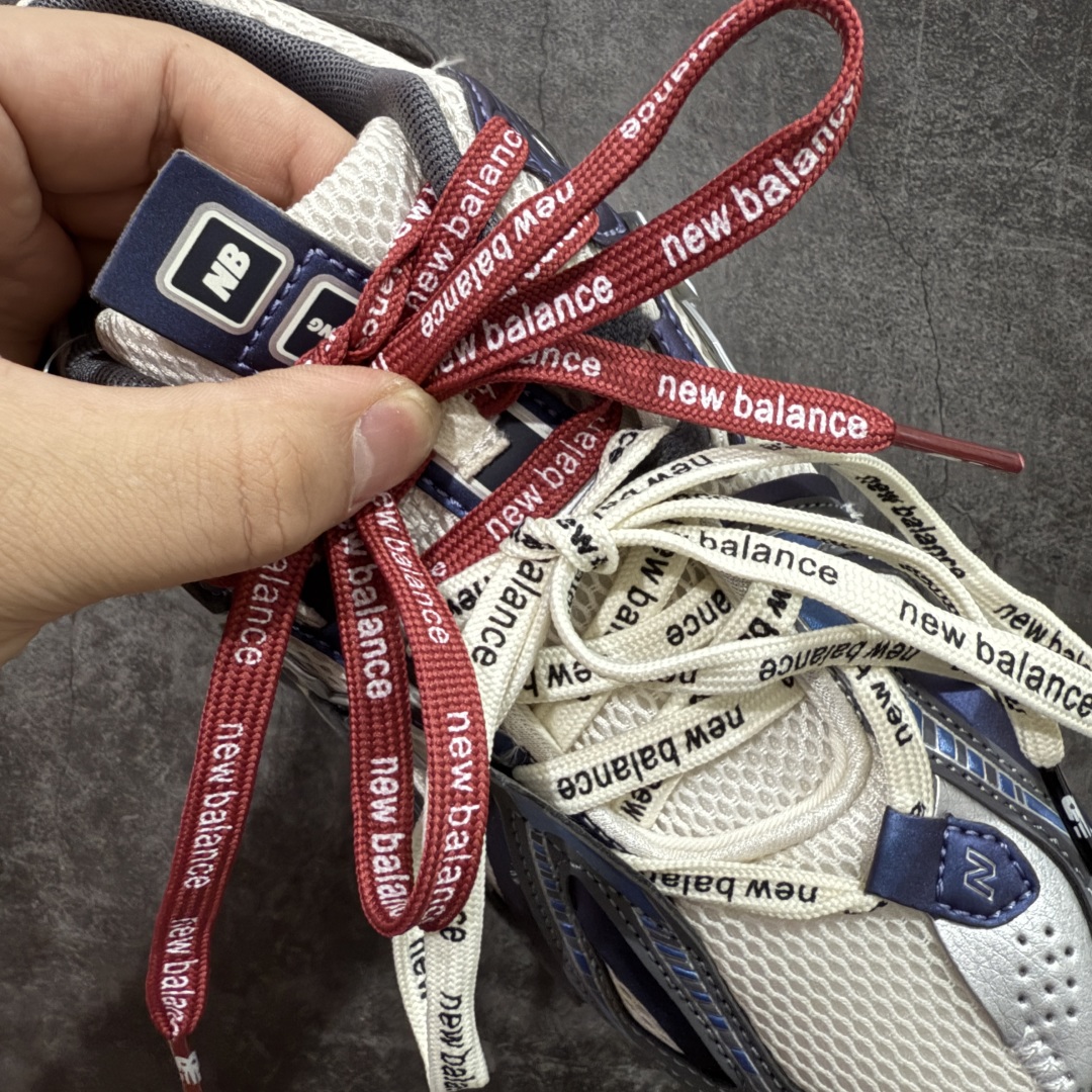 图片[6]-【纯原K版】新百伦New Balance M1906AR系列低帮复古老爹风休闲运动慢跑鞋 U1906ANB 双绑带版本（另附一副原版鞋带） 全新大厂出品 市场第一梯队品质 绝对秒杀市场货 完美版型 正确组合大底 区别市场刷漆底版本 全套原楦原纸板原厂数据开发 进口三明治网面 原装进口皮料正确卡色 正确中底拉帮中底网布细节 原厂标裁 带紫光防伪 定制后跟透明水晶模块 冲裁组合 大底贴合程度胶水上色把控完美 整洁度挑战全网艺术家 多道序QC把关品质完善 匠心打造 耗时多月开发完成 工艺极其复杂难度可想而知 新开独立私模大底 正确六层组合大底 高端零售专供产物 尺码：36 37 37.5 38 38.5 39 40 40.5 41 42 42.5 43 44 45 46-选品中心