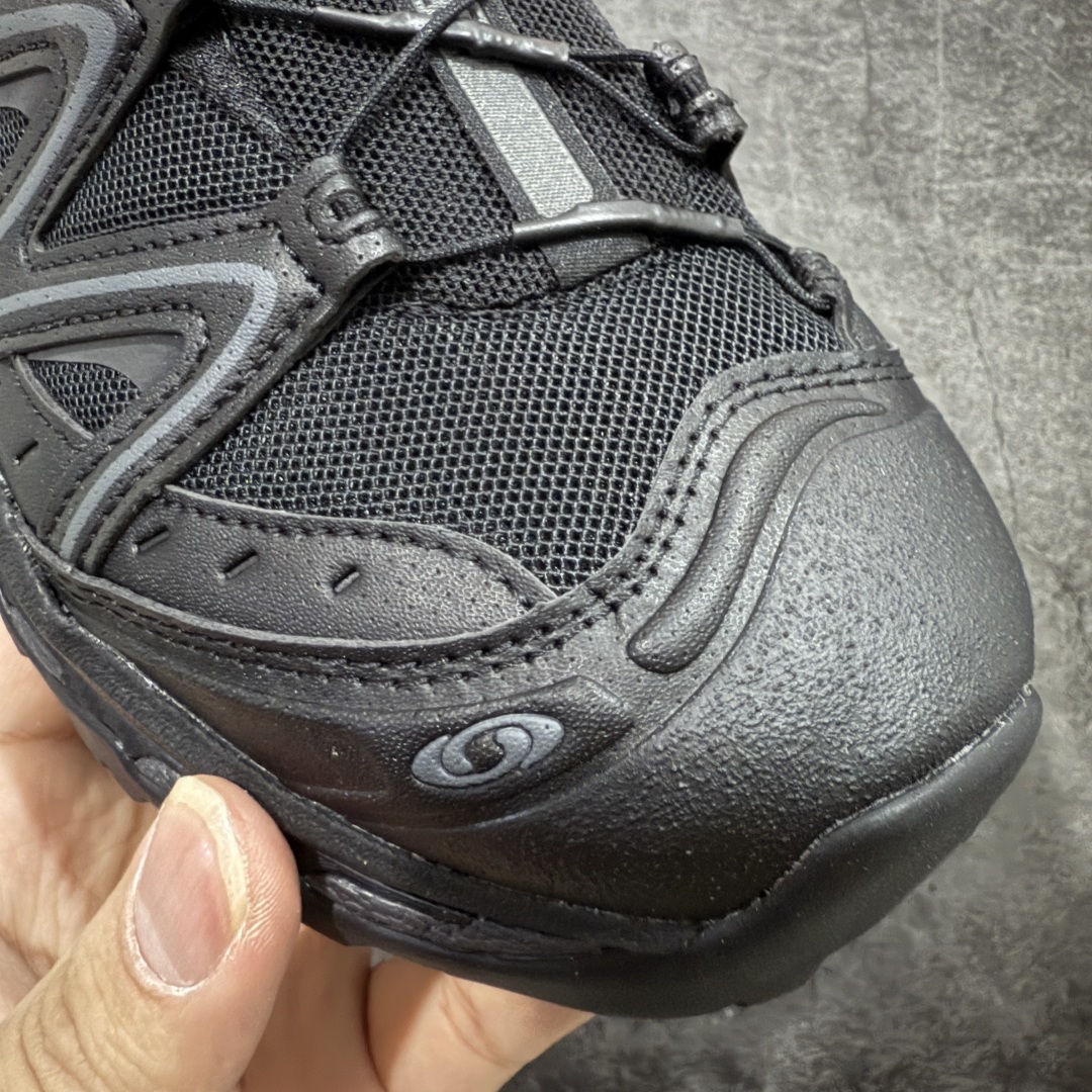 图片[6]-【666版本】Salomon XT-QUEST ADV 萨洛蒙情侣款户外机能鞋 410139 全新品质 巅峰之作 所有配色均购物原版拆解1：1开发 原材料打造 非市场公版便宜货 私模大底 清洁度比市场所有版本都高 全套原纸板楦头开发 原厂网布配套 确保原汁原味 完美呈现版型 原档数据独家私模五层组合大底 原装Ortholite轻量化鞋垫 中底布带钢印编号 原厂TPU锁扣 进口港宝加持 后跟自然饱满 还原公司包裹性 鞋面采用SENSIFT贴合技术 全方位贴合包裹脚型 鞋跟部鞋底牵引设计 提供强大的抓地性能 更适应野外崎岖不平的道路 其4D ADVANCED CHASSIS底盘 材料轻量大化 钉齿设计更具稳定性 防护性 鞋底易磨损区运用CONTAGRIP高耐磨材料 应对城市硬质路面长距离跑考验 尺码：36 36.5 37.5 38 38.5 39 40 40.5 41 42 42.5 43 44 45 46-选品中心