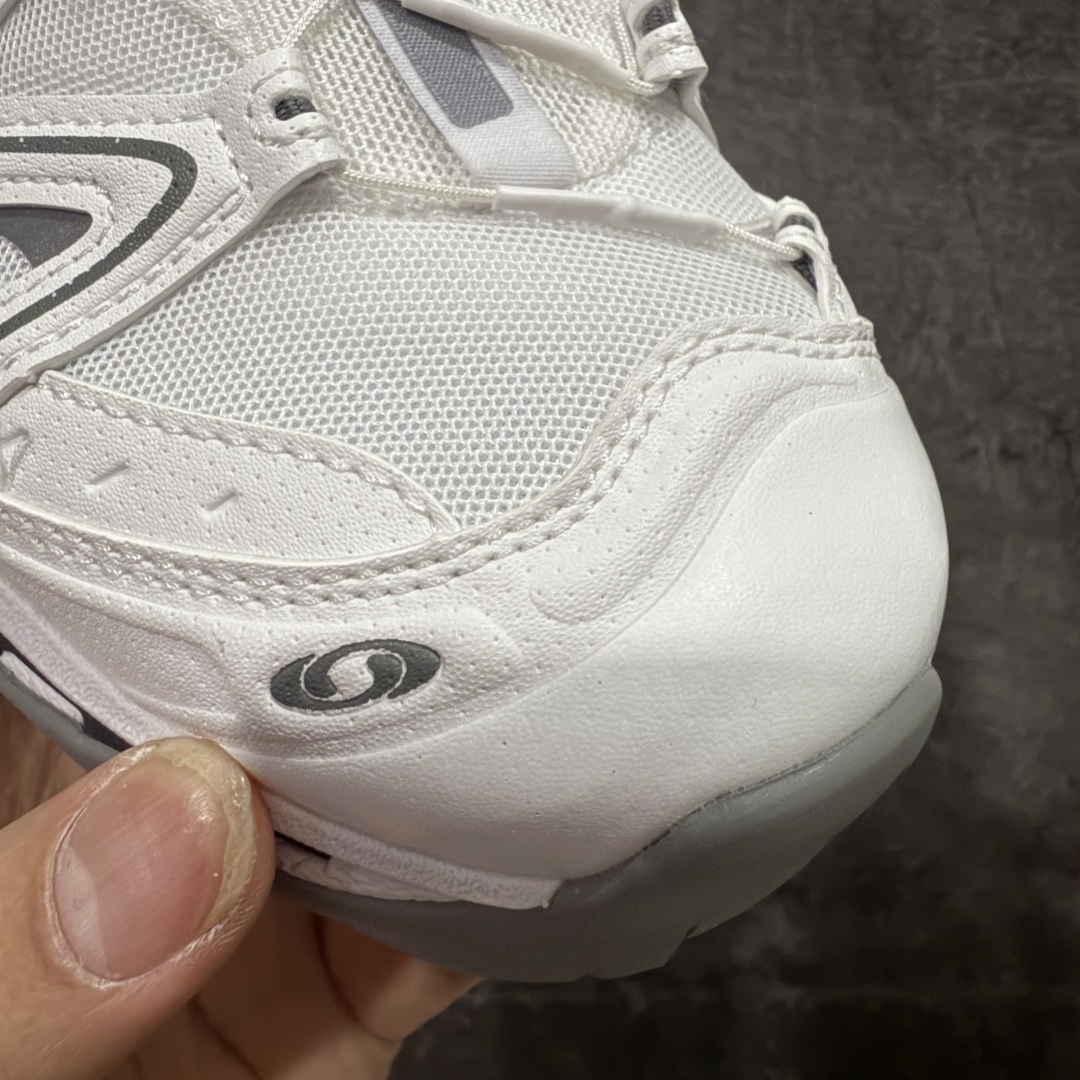图片[6]-【666版本】Salomon XT-QUEST ADV 萨洛蒙情侣款户外机能鞋 401523 全新品质 巅峰之作 所有配色均购物原版拆解1：1开发 原材料打造 非市场公版便宜货 私模大底 清洁度比市场所有版本都高 全套原纸板楦头开发 原厂网布配套 确保原汁原味 完美呈现版型 原档数据独家私模五层组合大底 原装Ortholite轻量化鞋垫 中底布带钢印编号 原厂TPU锁扣 进口港宝加持 后跟自然饱满 还原公司包裹性 鞋面采用SENSIFT贴合技术 全方位贴合包裹脚型 鞋跟部鞋底牵引设计 提供强大的抓地性能 更适应野外崎岖不平的道路 其4D ADVANCED CHASSIS底盘 材料轻量大化 钉齿设计更具稳定性 防护性 鞋底易磨损区运用CONTAGRIP高耐磨材料 应对城市硬质路面长距离跑考验 尺码：36 36.5 37.5 38 38.5 39 40 40.5 41 42 42.5 43 44 45 46-选品中心