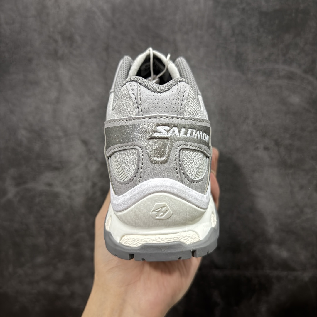 图片[4]-【666版本】Salomon XT-QUEST ADV 萨洛蒙情侣款户外机能鞋 477757 全新品质 巅峰之作 所有配色均购物原版拆解1：1开发 原材料打造 非市场公版便宜货 私模大底 清洁度比市场所有版本都高 全套原纸板楦头开发 原厂网布配套 确保原汁原味 完美呈现版型 原档数据独家私模五层组合大底 原装Ortholite轻量化鞋垫 中底布带钢印编号 原厂TPU锁扣 进口港宝加持 后跟自然饱满 还原公司包裹性 鞋面采用SENSIFT贴合技术 全方位贴合包裹脚型 鞋跟部鞋底牵引设计 提供强大的抓地性能 更适应野外崎岖不平的道路 其4D ADVANCED CHASSIS底盘 材料轻量大化 钉齿设计更具稳定性 防护性 鞋底易磨损区运用CONTAGRIP高耐磨材料 应对城市硬质路面长距离跑考验 尺码：36 36.5 37.5 38 38.5 39 40 40.5 41 42 42.5 43 44 45 46-选品中心