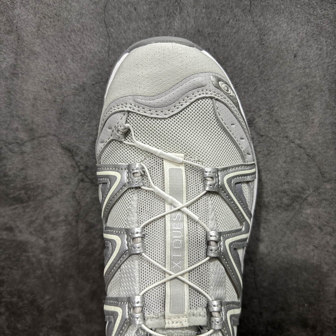 图片[5]-【666版本】Salomon XT-QUEST ADV 萨洛蒙情侣款户外机能鞋 477757 全新品质 巅峰之作 所有配色均购物原版拆解1：1开发 原材料打造 非市场公版便宜货 私模大底 清洁度比市场所有版本都高 全套原纸板楦头开发 原厂网布配套 确保原汁原味 完美呈现版型 原档数据独家私模五层组合大底 原装Ortholite轻量化鞋垫 中底布带钢印编号 原厂TPU锁扣 进口港宝加持 后跟自然饱满 还原公司包裹性 鞋面采用SENSIFT贴合技术 全方位贴合包裹脚型 鞋跟部鞋底牵引设计 提供强大的抓地性能 更适应野外崎岖不平的道路 其4D ADVANCED CHASSIS底盘 材料轻量大化 钉齿设计更具稳定性 防护性 鞋底易磨损区运用CONTAGRIP高耐磨材料 应对城市硬质路面长距离跑考验 尺码：36 36.5 37.5 38 38.5 39 40 40.5 41 42 42.5 43 44 45 46-选品中心