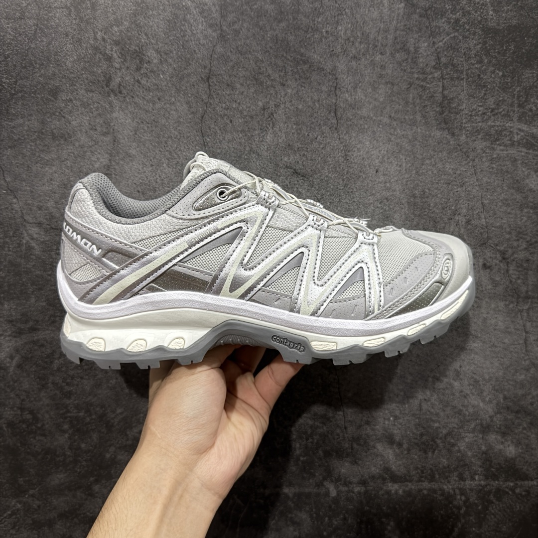 【666版本】Salomon XT-QUEST ADV 萨洛蒙情侣款户外机能鞋 477757 全新品质 巅峰之作 所有配色均购物原版拆解1:1开发 原材料打造 非市场公版便宜货 私模大底 清洁度比市场所有版本都高 全套原纸板楦头开发 原厂网布配套 确保原汁原味 完美呈现版型 原档数据独家私模五层组合大底 原装Ortholite轻量化鞋垫 中底布带钢印编号 原厂TPU锁扣 进口港宝加持 后跟自然饱满 还原公司包裹性 鞋面采用SENSIFT贴合技术 全方位贴合包裹脚型 鞋跟部鞋底牵引设计 提供强大的抓地性能 更适应野外崎岖不平的道路 其4D ADVANCED CHASSIS底盘 材料轻量大化 钉齿设计更具稳定性 防护性 鞋底易磨损区运用CONTAGRIP高耐磨材料 应对城市硬质路面长距离跑考验 尺码:36 36.5 37.5 38 38.5 39 40 40.5 41 42 42.5 43 44 45 46-选品中心