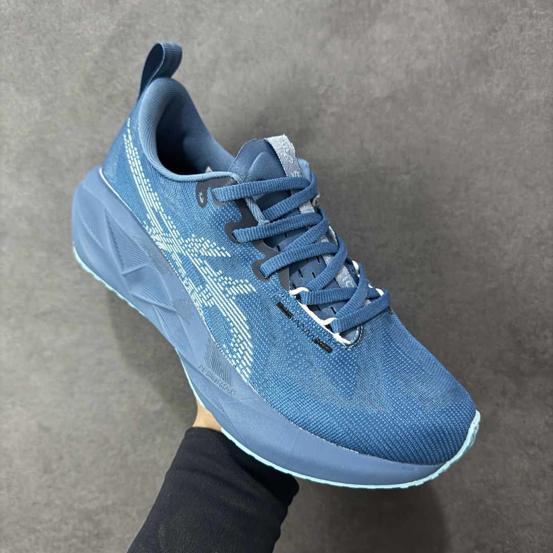 图片[3]-【升级版】ASICS 亚瑟士Novablast4男女士运动跑步鞋 厚底增高老爹鞋 缓震回弹透气耐磨跑鞋 一鞋一科技：NOVABLAST 4，跑鞋中底同时实现厚软轻弹。主要科技：FF BLAST PLUS ECO科技中底，工程编织鞋面，舌翼结构，蹦床式外底结构，AHAR LO橡胶大底，离地高度：33.5mm-41.5mm，前后掌落差：8mm。相比上一代，NOVABLAST 4 的FF BLAST PLUS泡棉中加入了20%生物基可再生材料。更加环保之外，也让泡棉有了更多的能量反馈——NOVABLAST系列的中底一直有独树一帜的设计外观，几何纹路切割不光提升了受力后更明显的压缩形变，还为落地瞬间的稳定性提供了支持——中底外侧的凹凸构造为形变压缩-恢复回弹提供了更多的刚性，也起到一定的物理结构增强缓震的效果。 类型：男女鞋 尺码：36-45含半码-选品中心