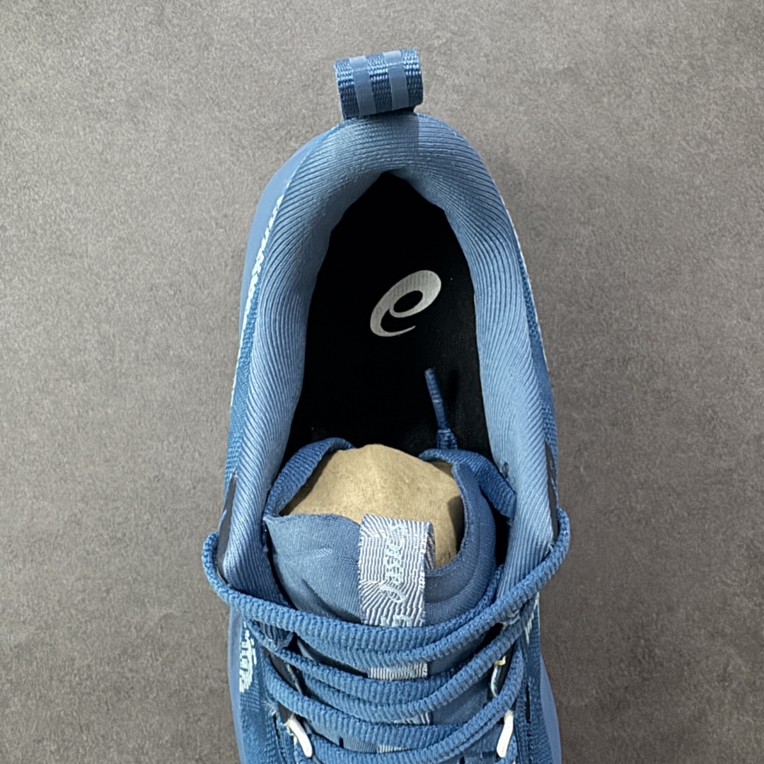 图片[7]-【升级版】ASICS 亚瑟士Novablast4男女士运动跑步鞋 厚底增高老爹鞋 缓震回弹透气耐磨跑鞋 一鞋一科技：NOVABLAST 4，跑鞋中底同时实现厚软轻弹。主要科技：FF BLAST PLUS ECO科技中底，工程编织鞋面，舌翼结构，蹦床式外底结构，AHAR LO橡胶大底，离地高度：33.5mm-41.5mm，前后掌落差：8mm。相比上一代，NOVABLAST 4 的FF BLAST PLUS泡棉中加入了20%生物基可再生材料。更加环保之外，也让泡棉有了更多的能量反馈——NOVABLAST系列的中底一直有独树一帜的设计外观，几何纹路切割不光提升了受力后更明显的压缩形变，还为落地瞬间的稳定性提供了支持——中底外侧的凹凸构造为形变压缩-恢复回弹提供了更多的刚性，也起到一定的物理结构增强缓震的效果。 类型：男女鞋 尺码：36-45含半码-选品中心