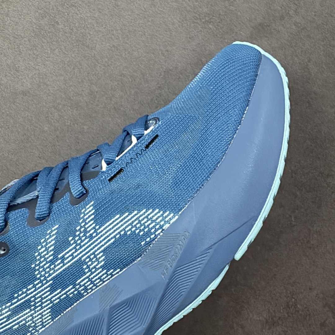 图片[5]-【升级版】ASICS 亚瑟士Novablast4男女士运动跑步鞋 厚底增高老爹鞋 缓震回弹透气耐磨跑鞋 一鞋一科技：NOVABLAST 4，跑鞋中底同时实现厚软轻弹。主要科技：FF BLAST PLUS ECO科技中底，工程编织鞋面，舌翼结构，蹦床式外底结构，AHAR LO橡胶大底，离地高度：33.5mm-41.5mm，前后掌落差：8mm。相比上一代，NOVABLAST 4 的FF BLAST PLUS泡棉中加入了20%生物基可再生材料。更加环保之外，也让泡棉有了更多的能量反馈——NOVABLAST系列的中底一直有独树一帜的设计外观，几何纹路切割不光提升了受力后更明显的压缩形变，还为落地瞬间的稳定性提供了支持——中底外侧的凹凸构造为形变压缩-恢复回弹提供了更多的刚性，也起到一定的物理结构增强缓震的效果。 类型：男女鞋 尺码：36-45含半码-选品中心