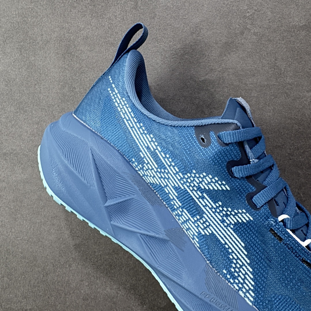 图片[6]-【升级版】ASICS 亚瑟士Novablast4男女士运动跑步鞋 厚底增高老爹鞋 缓震回弹透气耐磨跑鞋 一鞋一科技：NOVABLAST 4，跑鞋中底同时实现厚软轻弹。主要科技：FF BLAST PLUS ECO科技中底，工程编织鞋面，舌翼结构，蹦床式外底结构，AHAR LO橡胶大底，离地高度：33.5mm-41.5mm，前后掌落差：8mm。相比上一代，NOVABLAST 4 的FF BLAST PLUS泡棉中加入了20%生物基可再生材料。更加环保之外，也让泡棉有了更多的能量反馈——NOVABLAST系列的中底一直有独树一帜的设计外观，几何纹路切割不光提升了受力后更明显的压缩形变，还为落地瞬间的稳定性提供了支持——中底外侧的凹凸构造为形变压缩-恢复回弹提供了更多的刚性，也起到一定的物理结构增强缓震的效果。 类型：男女鞋 尺码：36-45含半码-选品中心