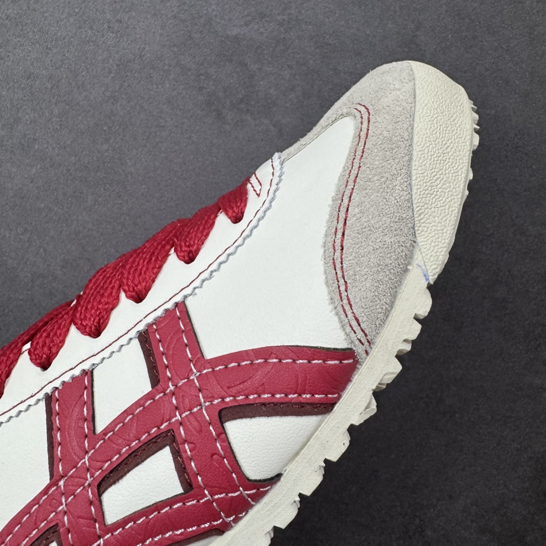 图片[5]-【头层性价比】Asics Onitsuka Tiger MEXICO 66 亚瑟士鬼冢虎复古经典板鞋 CNY蛇年限定 原装全套纸板楦头开发 原汁原味 完美呈现版型 私模正确鞋底咬花纹路 一比一鞋头弧度高度鞋身弧度 绝不口嗨 细节品控鞋型随意秒杀市面 原档咬花纹路私模大底 一个单元有六个三角形 总体形拼接呈现花瓣状 官方四联吊牌 原装Ortholite轻量化鞋垫 原盒原配 质保卡 说明书 钢印防尘纸 纸板中底带钢印 乳胶组合鞋垫 支持全方位的对比专柜 产品从款式颜色造型上体现出追求舒适和细节的完美 鞋类更是推崇手工制作的严谨与完美 融舒适性与可穿性的设计风格 注重细节的完美和别致魅力 既保持稳重 又不失轻松的时尚感 尺码：36 37 37.5 38 39 39.5 40 40.5 41.5 42 42.5 43.5 44 45-选品中心