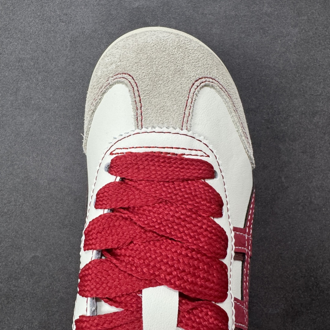 图片[8]-【头层性价比】Asics Onitsuka Tiger MEXICO 66 亚瑟士鬼冢虎复古经典板鞋 CNY蛇年限定 原装全套纸板楦头开发 原汁原味 完美呈现版型 私模正确鞋底咬花纹路 一比一鞋头弧度高度鞋身弧度 绝不口嗨 细节品控鞋型随意秒杀市面 原档咬花纹路私模大底 一个单元有六个三角形 总体形拼接呈现花瓣状 官方四联吊牌 原装Ortholite轻量化鞋垫 原盒原配 质保卡 说明书 钢印防尘纸 纸板中底带钢印 乳胶组合鞋垫 支持全方位的对比专柜 产品从款式颜色造型上体现出追求舒适和细节的完美 鞋类更是推崇手工制作的严谨与完美 融舒适性与可穿性的设计风格 注重细节的完美和别致魅力 既保持稳重 又不失轻松的时尚感 尺码：36 37 37.5 38 39 39.5 40 40.5 41.5 42 42.5 43.5 44 45-选品中心