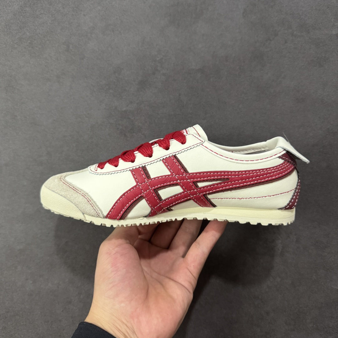 图片[2]-【头层性价比】Asics Onitsuka Tiger MEXICO 66 亚瑟士鬼冢虎复古经典板鞋 CNY蛇年限定 原装全套纸板楦头开发 原汁原味 完美呈现版型 私模正确鞋底咬花纹路 一比一鞋头弧度高度鞋身弧度 绝不口嗨 细节品控鞋型随意秒杀市面 原档咬花纹路私模大底 一个单元有六个三角形 总体形拼接呈现花瓣状 官方四联吊牌 原装Ortholite轻量化鞋垫 原盒原配 质保卡 说明书 钢印防尘纸 纸板中底带钢印 乳胶组合鞋垫 支持全方位的对比专柜 产品从款式颜色造型上体现出追求舒适和细节的完美 鞋类更是推崇手工制作的严谨与完美 融舒适性与可穿性的设计风格 注重细节的完美和别致魅力 既保持稳重 又不失轻松的时尚感 尺码：36 37 37.5 38 39 39.5 40 40.5 41.5 42 42.5 43.5 44 45-选品中心