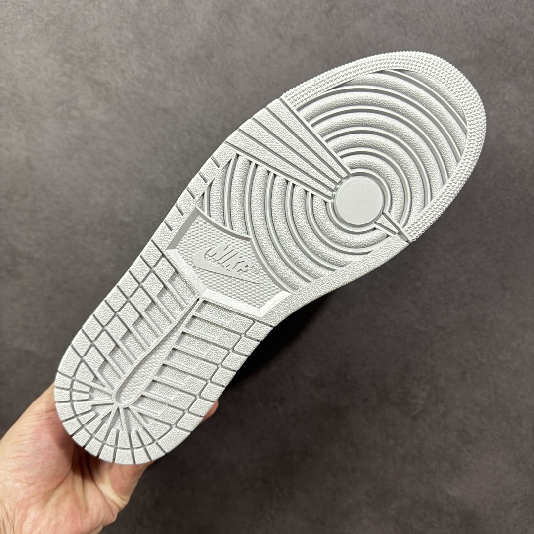 图片[9]-【K版纯原】Air Jordan AJ1 Mid 中帮 白黑灰 DQ8426-101 全新流水线出品 DT版本唯一平替选择 市场第二梯队最强版 全部原鞋开发 原楦原纸板开发 全鞋电脑针车 原厂内置全掌气垫 原盒内在原标 唯一Zp原版鞋带绑法 免检产品 全新2022版型 全头层皮料 完美零毛边处理 原厂配置全掌气垫 价格定位良心 几十个配色陆续出货 尺码：36 36.5 37.5 38 38.5 39 40 40.5 41 42 42.5 43 44 44.5 45 46-选品中心