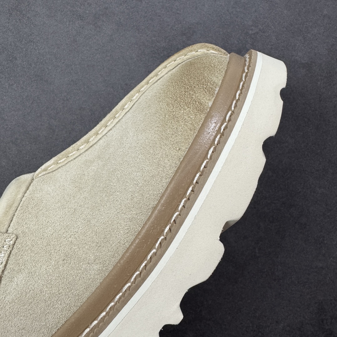 图片[5]-【纯原版】UGG Tasman Lug 2025 新款 塔斯曼系列男鞋 1166913 鞋面采用牛剖层 内里透气网面 传统Eva轻翼大底 档次与舒适并存 一脚蹬设计 穿脱自如 搭配阔腿工装 美式复古巴恩风 鞋头有油蜡做旧感 潮范轻松拿捏 内增加绒鞋垫一副（售后需配件齐全） 尺码：40 41 42 43 44 编码：YQB270280-选品中心