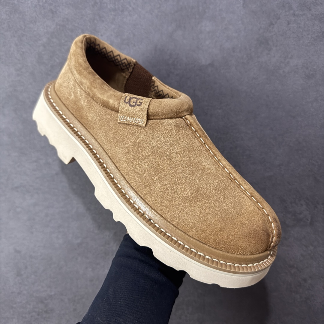 图片[3]-【纯原版】UGG Tasman Lug 2025 新款 塔斯曼系列男鞋 1166913 鞋面采用牛剖层 内里透气网面 传统Eva轻翼大底 档次与舒适并存 一脚蹬设计 穿脱自如 搭配阔腿工装 美式复古巴恩风 鞋头有油蜡做旧感 潮范轻松拿捏 内增加绒鞋垫一副（售后需配件齐全） 尺码：40 41 42 43 44 编码：YQB270280-选品中心