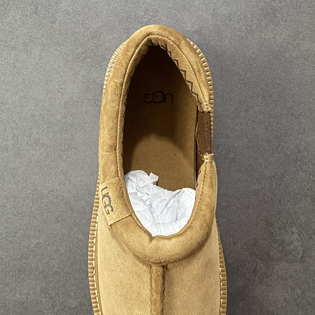 图片[7]-【纯原版】UGG Tasman Lug 2025 新款 塔斯曼系列男鞋 1166913 鞋面采用牛剖层 内里透气网面 传统Eva轻翼大底 档次与舒适并存 一脚蹬设计 穿脱自如 搭配阔腿工装 美式复古巴恩风 鞋头有油蜡做旧感 潮范轻松拿捏 内增加绒鞋垫一副（售后需配件齐全） 尺码：40 41 42 43 44 编码：YQB270280-选品中心