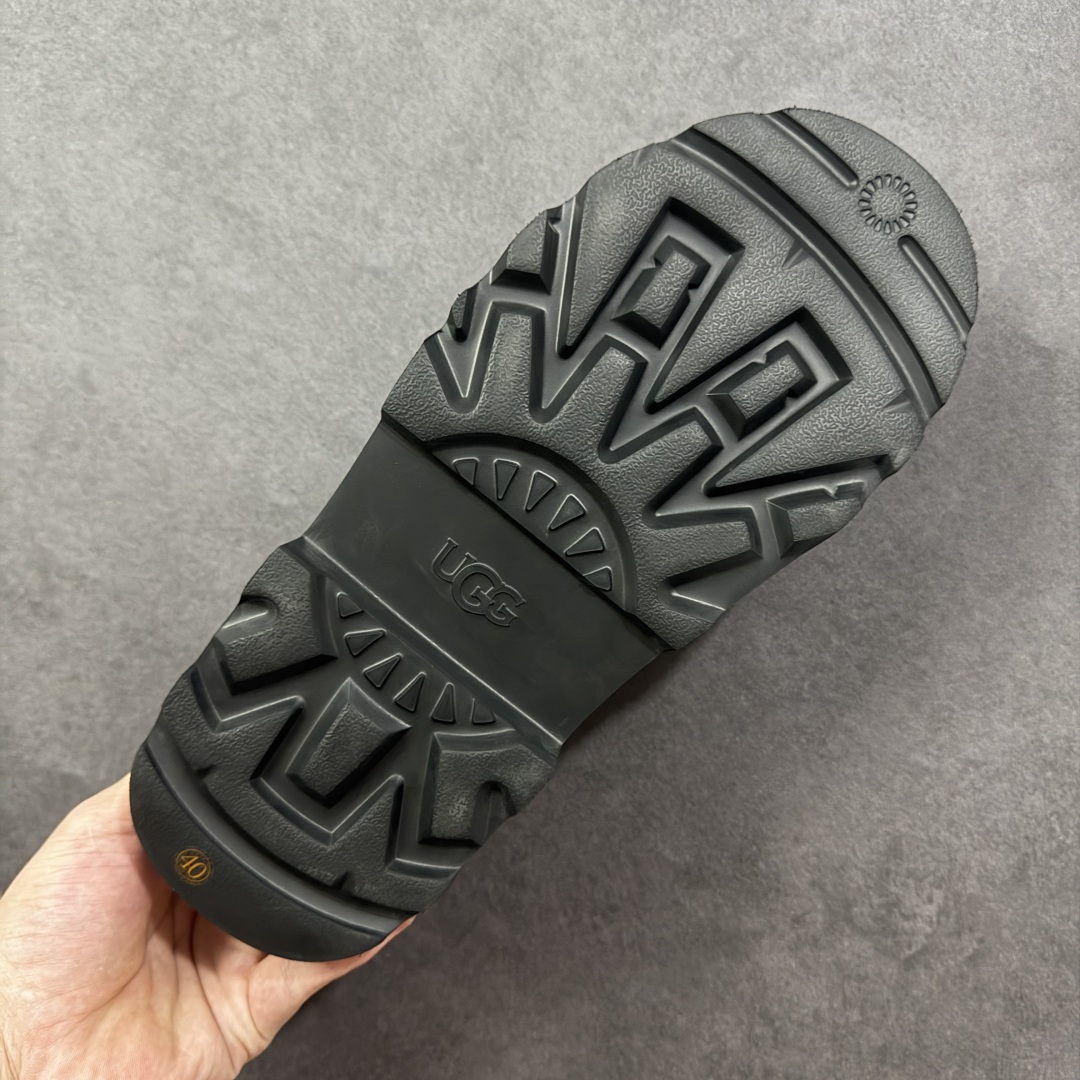 图片[9]-【纯原版】UGG Tasman Lug 2025 新款 塔斯曼系列男鞋 1166913 鞋面采用牛剖层 内里透气网面 传统Eva轻翼大底 档次与舒适并存 一脚蹬设计 穿脱自如 搭配阔腿工装 美式复古巴恩风 鞋头有油蜡做旧感 潮范轻松拿捏 内增加绒鞋垫一副（售后需配件齐全） 尺码：40 41 42 43 44 编码：YQB270280-选品中心