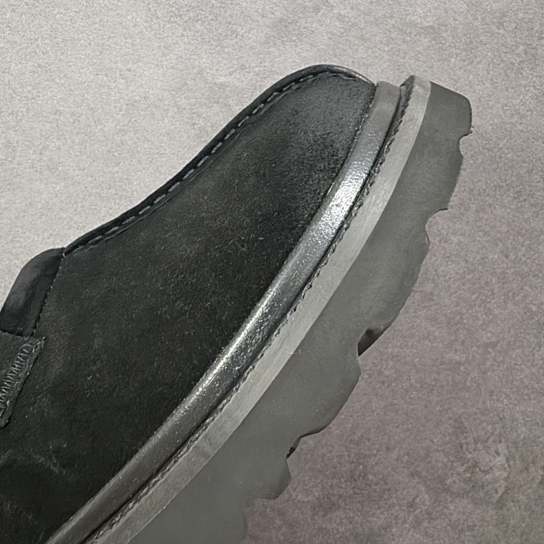 图片[5]-【纯原版】UGG Tasman Lug 2025 新款 塔斯曼系列男鞋 1166913 鞋面采用牛剖层 内里透气网面 传统Eva轻翼大底 档次与舒适并存 一脚蹬设计 穿脱自如 搭配阔腿工装 美式复古巴恩风 鞋头有油蜡做旧感 潮范轻松拿捏 内增加绒鞋垫一副（售后需配件齐全） 尺码：40 41 42 43 44 编码：YQB270280-选品中心