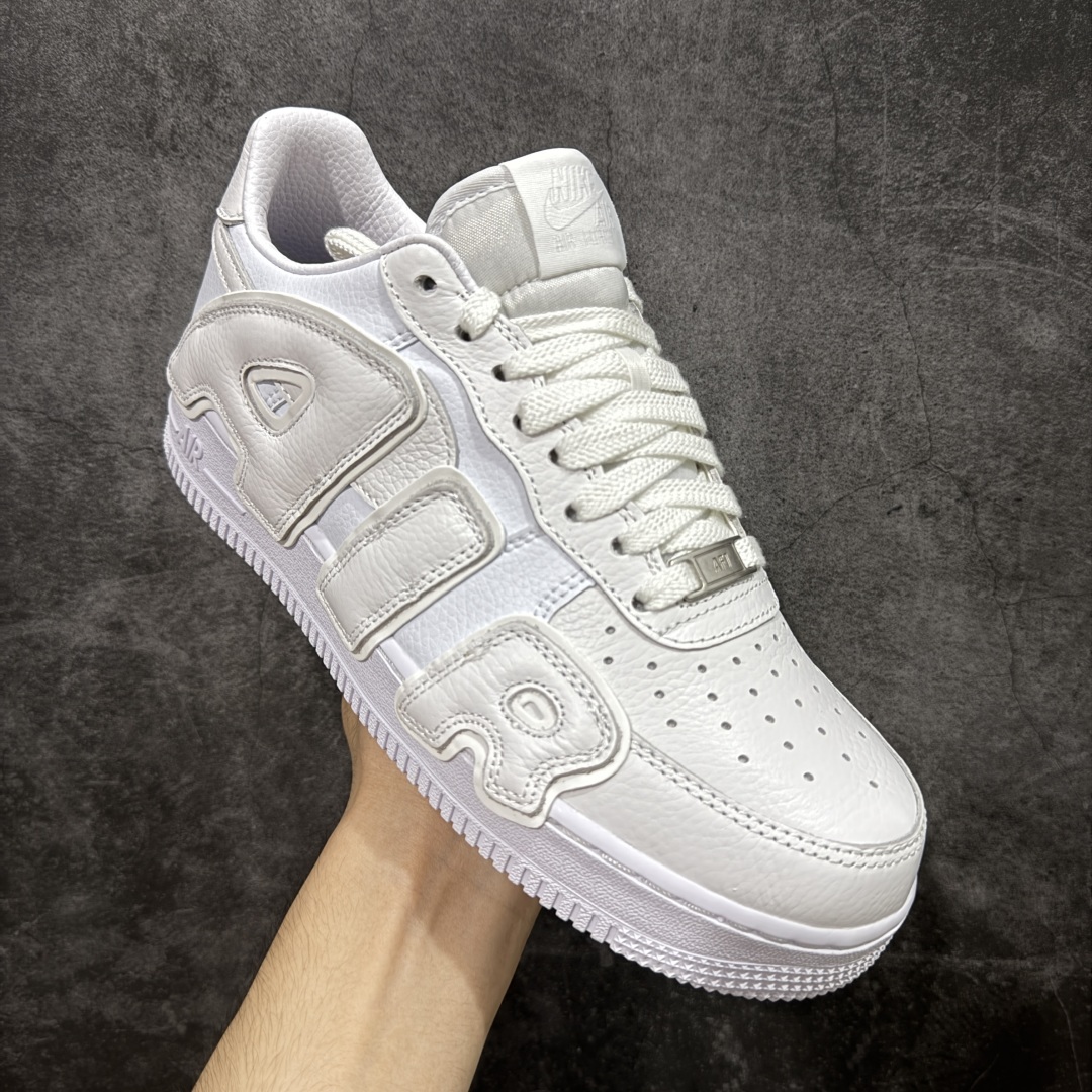 图片[3]-【TOP纯原】CPFM x NK Air Force 1 Low 空军一号系列低帮 纯原生产线出品 市场唯一正确皮料卡色 区别其他版本 经典百搭休闲运动板鞋“联名放大补丁字母”近日，A$AP Bari 在其官方社交媒体上预告了 Cactus Plant Flea Market(CPFM) 和 Nike Air Force 1 Low 的全新配色。 #此次全新推出的紫色和苔藓绿配色，保留了原始黑白版本的标志性风格，均采用皮革鞋面、尼龙鞋舌、带有反光底衬的「AIR SUNSHINE」及同色 AF1 橡胶鞋底。 货号：FQ7069-100 尺码： 40 40.5 41 42 42.5 43 44 44.5 45 46 47.5 48-选品中心