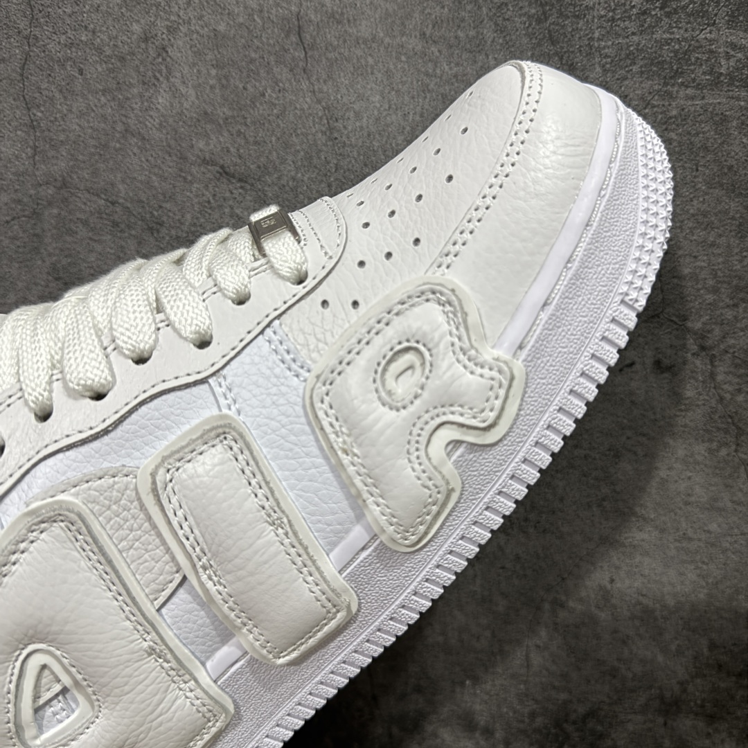 图片[6]-【TOP纯原】CPFM x NK Air Force 1 Low 空军一号系列低帮 纯原生产线出品 市场唯一正确皮料卡色 区别其他版本 经典百搭休闲运动板鞋“联名放大补丁字母”近日，A$AP Bari 在其官方社交媒体上预告了 Cactus Plant Flea Market(CPFM) 和 Nike Air Force 1 Low 的全新配色。 #此次全新推出的紫色和苔藓绿配色，保留了原始黑白版本的标志性风格，均采用皮革鞋面、尼龙鞋舌、带有反光底衬的「AIR SUNSHINE」及同色 AF1 橡胶鞋底。 货号：FQ7069-100 尺码： 40 40.5 41 42 42.5 43 44 44.5 45 46 47.5 48-选品中心