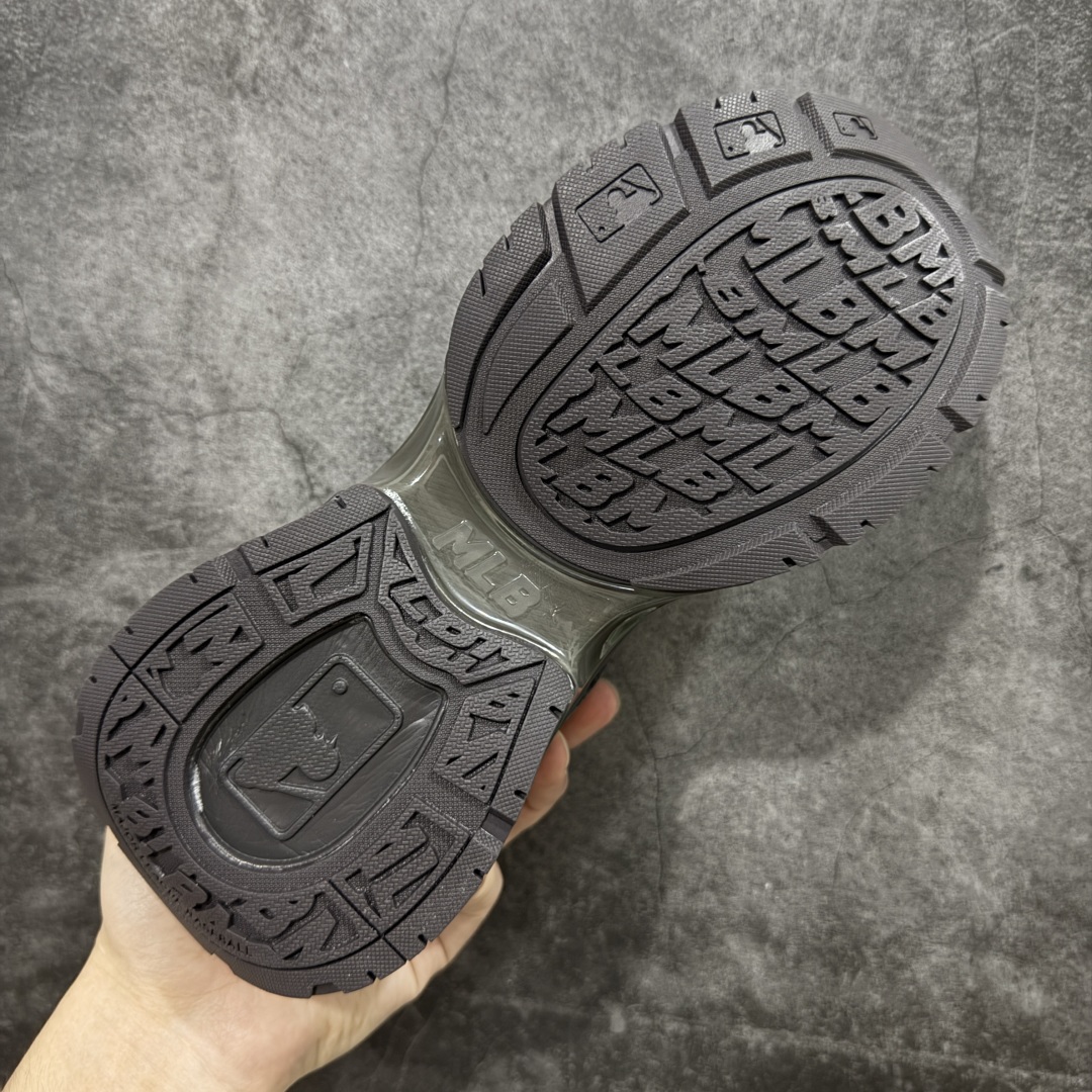 图片[9]-【纯原版】韩国洋基队NY大标潮流老爹鞋 MLB小白鞋复古轻便增高运动鞋新款绑带时尚潮流百搭 原材料打造 原楦原档案数据开发版型 完美鞋头弧度/后套收口效果🆚市面文案版本‼️ 原厂立体填充鞋舌海绵 中底注胶孔原数据开发模具大底 原厂转印标 保证不掉字 内增高6cm 原厂1：1模具开发 原厂进口纳米材质 原厂 全套手提袋 原盒雷射防伪标包装 天猫订单品质 官网尺码35.5 36 36.5 37.5 38 38.5 39 40 40.5 41 42 42.5 43 44 45-选品中心