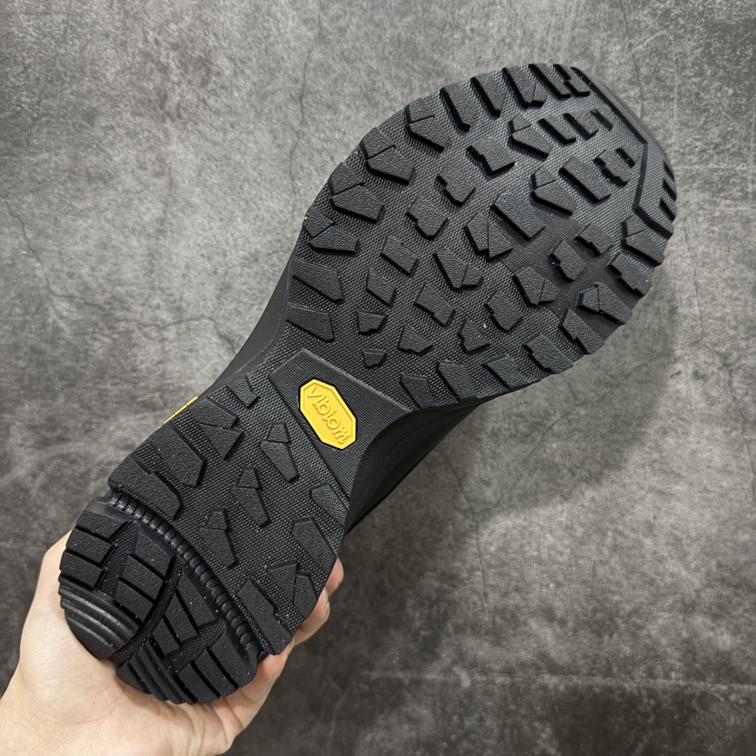 图片[9]-【公司级】凯乐石KAILAS 界山GTX 户外运动 防滑耐磨防水 低帮 登山徒步鞋 男款 KAILAS凯乐石品牌是全球三大全系攀登品牌之一，于2003年创立于中国广州，致力于为有攀登梦想的户外运动员及爱好者，研发制造功能性专业装备，满足他们在极限环境下安全舒适的需求，凯乐石专注于科技面料的开发及专业功能设计，产品线覆盖登山、攀岩、徒步、越野跑山、露营、旅行等多项户外运动，通过运动员的测试反馈，不断进化迭代，产品荣获国内外大奖71座，发明专利21个，更突破性的自主研发攀登器械，打造出中国的攀登硬实力 尺码：39 40 41 42 43 44-选品中心