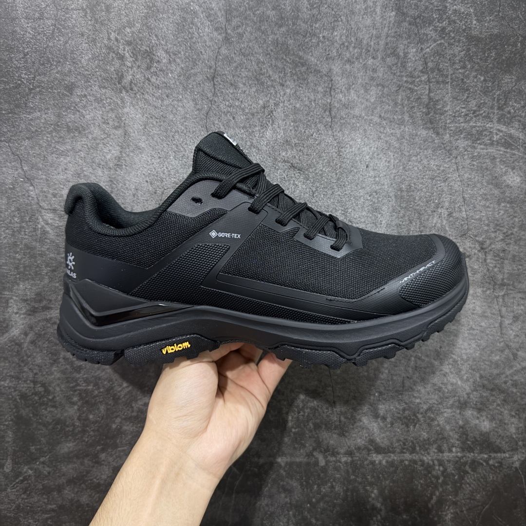【公司级】凯乐石KAILAS 界山GTX 户外运动 防滑耐磨防水 低帮 登山徒步鞋 男款 KAILAS凯乐石品牌是全球三大全系攀登品牌之一,于2003年创立于中国广州,致力于为有攀登梦想的户外运动员及爱好者,研发制造功能性专业装备,满足他们在极限环境下安全舒适的需求,凯乐石专注于科技面料的开发及专业功能设计,产品线覆盖登山、攀岩、徒步、越野跑山、露营、旅行等多项户外运动,通过运动员的测试反馈,不断进化迭代,产品荣获国内外大奖71座,发明专利21个,更突破性的自主研发攀登器械,打造出中国的攀登硬实力 尺码:39 40 41 42 43 44-选品中心