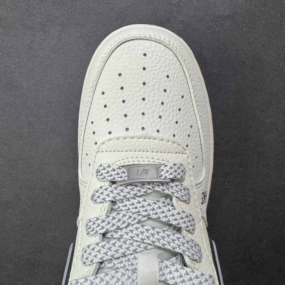 图片[8]-【定制版】Nike Air Force 1\’07 Low 米灰黑字母 空军一号低帮休闲板鞋 JS8028-018  #原楦头原纸板 原装鞋盒 定制五金配件 内置全掌气垫 原厂鞋底  尺码：36 36.5 37.5 38 38.5 39 40 40.5 41 42 42.5 43 44 44.5 45 编码：HXSB310320-选品中心