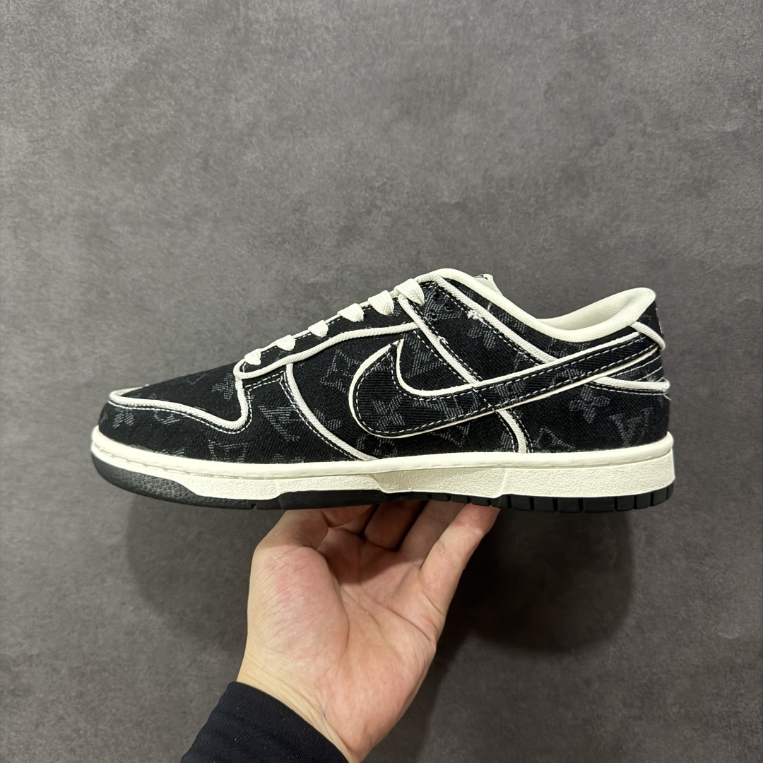 图片[2]-【定制版】Nike SB Dunk Low LV联名 白深黑牛仔 高端定制 低帮休闲板鞋 SC0601-467  #定制鞋盒 大厂纯原品质出货 超高清洁度 皮料切割干净无任何毛边 细节完美   尺码：36 36.5 37.5 38 38.5 39 40 40.5 41 42 42.5 43 44 44.5 45 编码：HXSB330340-选品中心