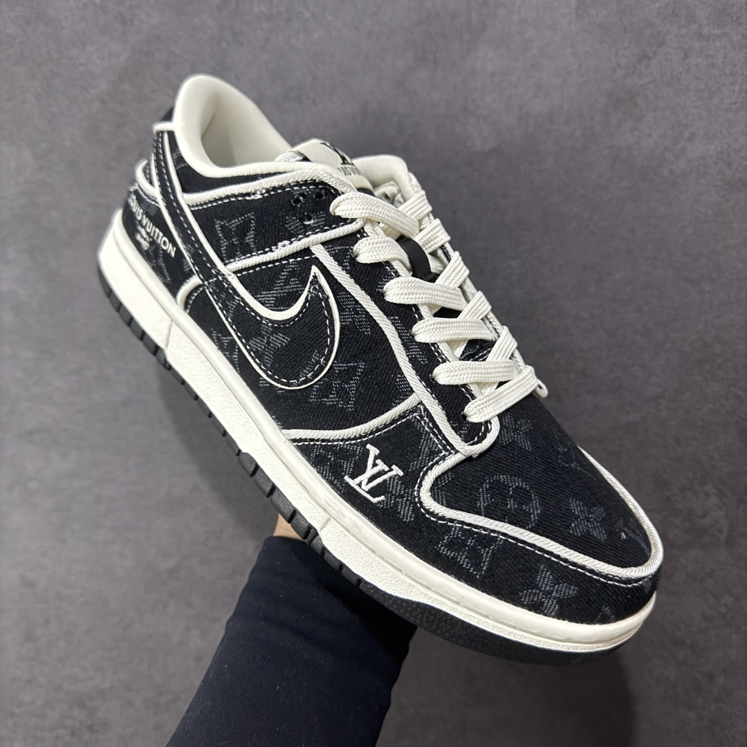 图片[3]-【定制版】Nike SB Dunk Low LV联名 白深黑牛仔 高端定制 低帮休闲板鞋 SC0601-467  #定制鞋盒 大厂纯原品质出货 超高清洁度 皮料切割干净无任何毛边 细节完美   尺码：36 36.5 37.5 38 38.5 39 40 40.5 41 42 42.5 43 44 44.5 45 编码：HXSB330340-选品中心
