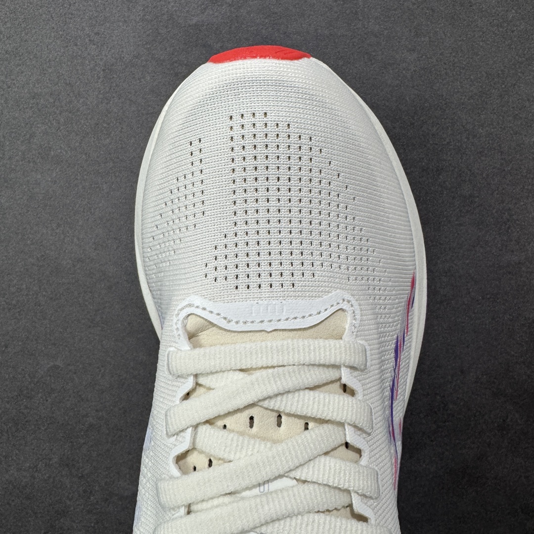 图片[8]-【公司级】Asics SONICBLAST 亚瑟士运动休闲透气专业跑鞋 此种置于中底内部的自适应发泡材料 可在每一次冲击后帮助足弓重新定位 强化迈步时的支撑性中底处的另一项升级为FFBLASTTM PLUSECO缓冲科技 此种材料含有约24%的生物基成分 可在每一步中创造绵柔的触地脚感PureGELM科技位干鞋跟底部 柔软度比标准GELM科技高65% 为长跑训练者带来令人惊奇的运动顺畅感 货号： 1012B8621124 尺码： 40 40.5 41.5 42 42.5 43.5 44 45 46-选品中心