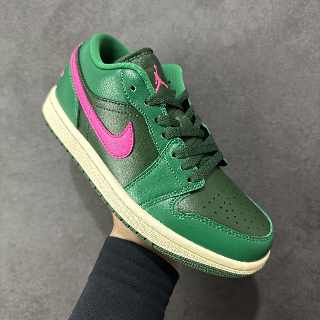 图片[3]-【K版纯原】Air Jordan AJ1 Low 低帮 绿红 DC0774-300 全新流水线出品 市场第二梯队最强版 全部原鞋开发 原楦原纸板开发 全鞋电脑针车 原厂内置全掌气垫 原盒内在原标 唯一Zp原版鞋带绑法 免检产品 全新2022版型 全头层皮料 完美零毛边处理 原厂配置全掌气垫 价格定位良心 新配色陆续出货 尺码：36-46-选品中心