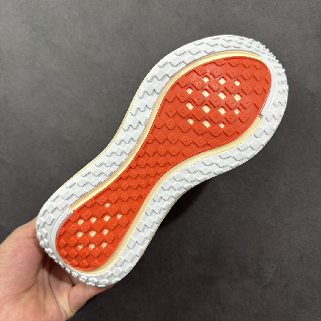 图片[9]-【公司跑量版】Nike VOMERO PLUS 舒适减震防滑 低帮跑步鞋 全掌ReactX泡绵中底 前掌和后跟还配备了Air Zoom气垫单元 据说跑起来更快更舒适哦 这次最大的升级点 首次引入了ReactX泡绵 货号： IM5020-100 尺码： 39 40 40.5 41 42 42.5 43 44 45-选品中心