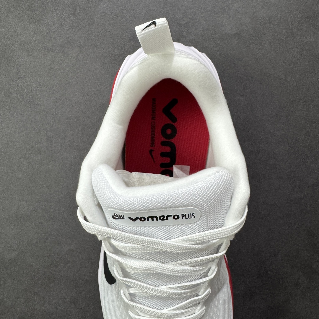 图片[7]-【公司跑量版】Nike VOMERO PLUS 舒适减震防滑 低帮跑步鞋 全掌ReactX泡绵中底 前掌和后跟还配备了Air Zoom气垫单元 据说跑起来更快更舒适哦 这次最大的升级点 首次引入了ReactX泡绵 货号： HV8150-100 尺码： 39 40 40.5 41 42 42.5 43 44 45-选品中心