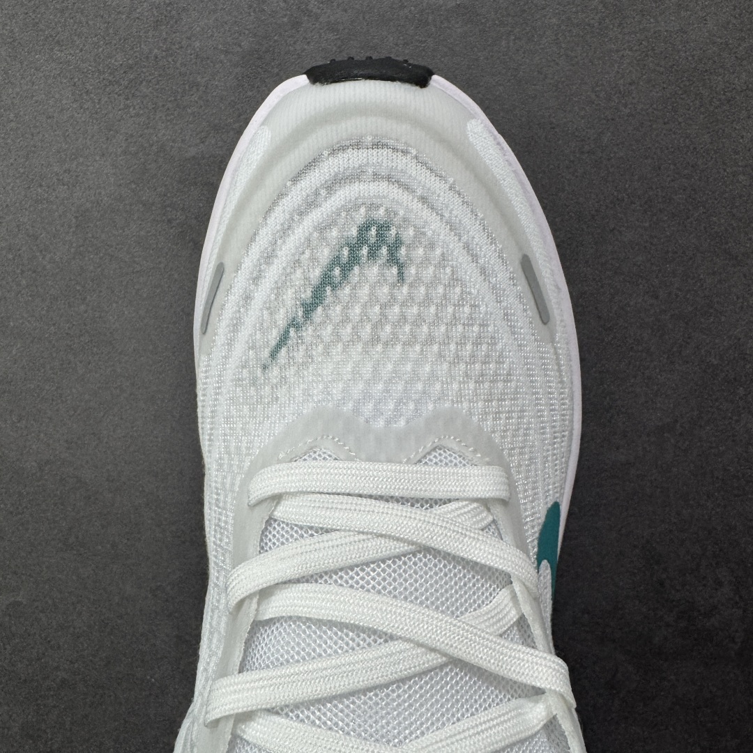 图片[8]-【公司跑量版】Nike VOMERO PLUS 舒适减震防滑 低帮跑步鞋 全掌ReactX泡绵中底 前掌和后跟还配备了Air Zoom气垫单元 据说跑起来更快更舒适哦 这次最大的升级点 首次引入了ReactX泡绵 货号： HV8154-100 尺码： 39 40 40.5 41 42 42.5 43 44 45-选品中心