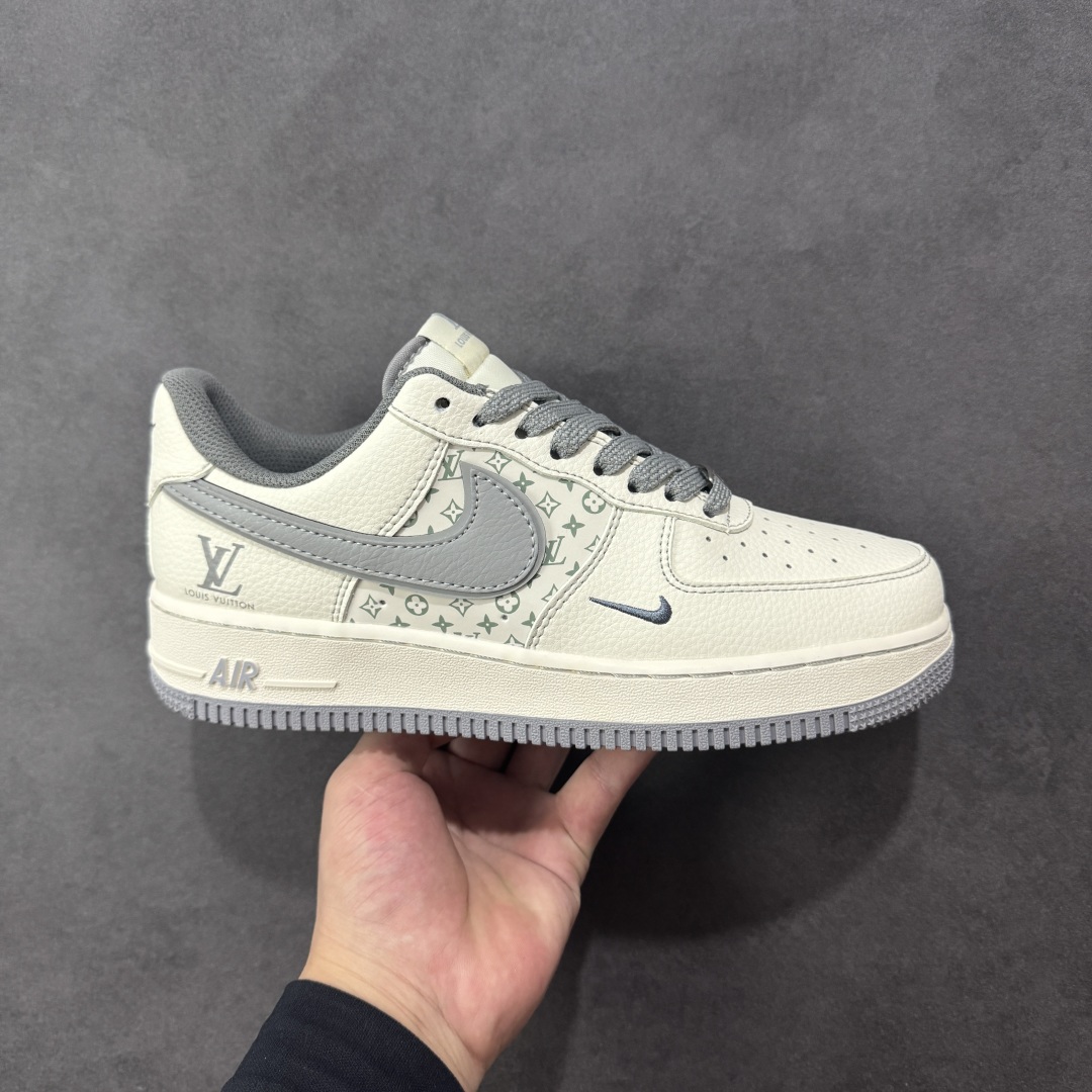 【定制版】Nike Air Force 1\'07 Low LV联名 印花米灰勾 空军一号低帮休闲板鞋  #原楦头原纸板 原装鞋盒 定制五金配件 内置全掌气垫 原厂鞋底 货号:HH7518-079  尺码:36 36.5 37.5 38 38.5 39 40 40.5 41 42 42.5 43 44 44.5 45-选品中心