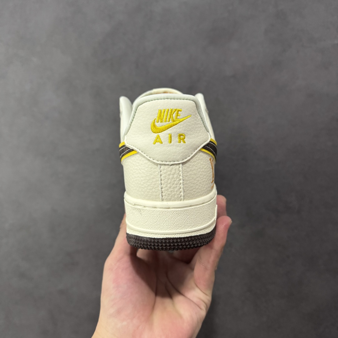 图片[4]-【定制版】Nike Air Force 1\’07 Low LV联名 米棕拼接 空军一号低帮休闲板鞋  #原楦头原纸板 原装鞋盒 定制五金配件 内置全掌气垫 原厂鞋底 货号：DD1982-302  尺码：36 36.5 37.5 38 38.5 39 40 40.5 41 42 42.5 43 44 44.5 45-选品中心