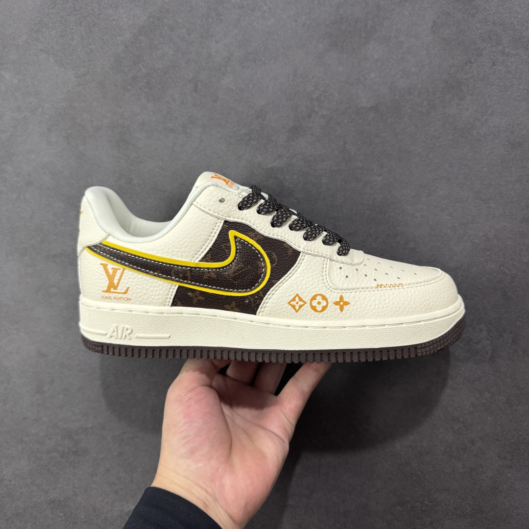 【定制版】Nike Air Force 1\'07 Low LV联名 米棕拼接 空军一号低帮休闲板鞋  #原楦头原纸板 原装鞋盒 定制五金配件 内置全掌气垫 原厂鞋底 货号:DD1982-302  尺码:36 36.5 37.5 38 38.5 39 40 40.5 41 42 42.5 43 44 44.5 45-选品中心