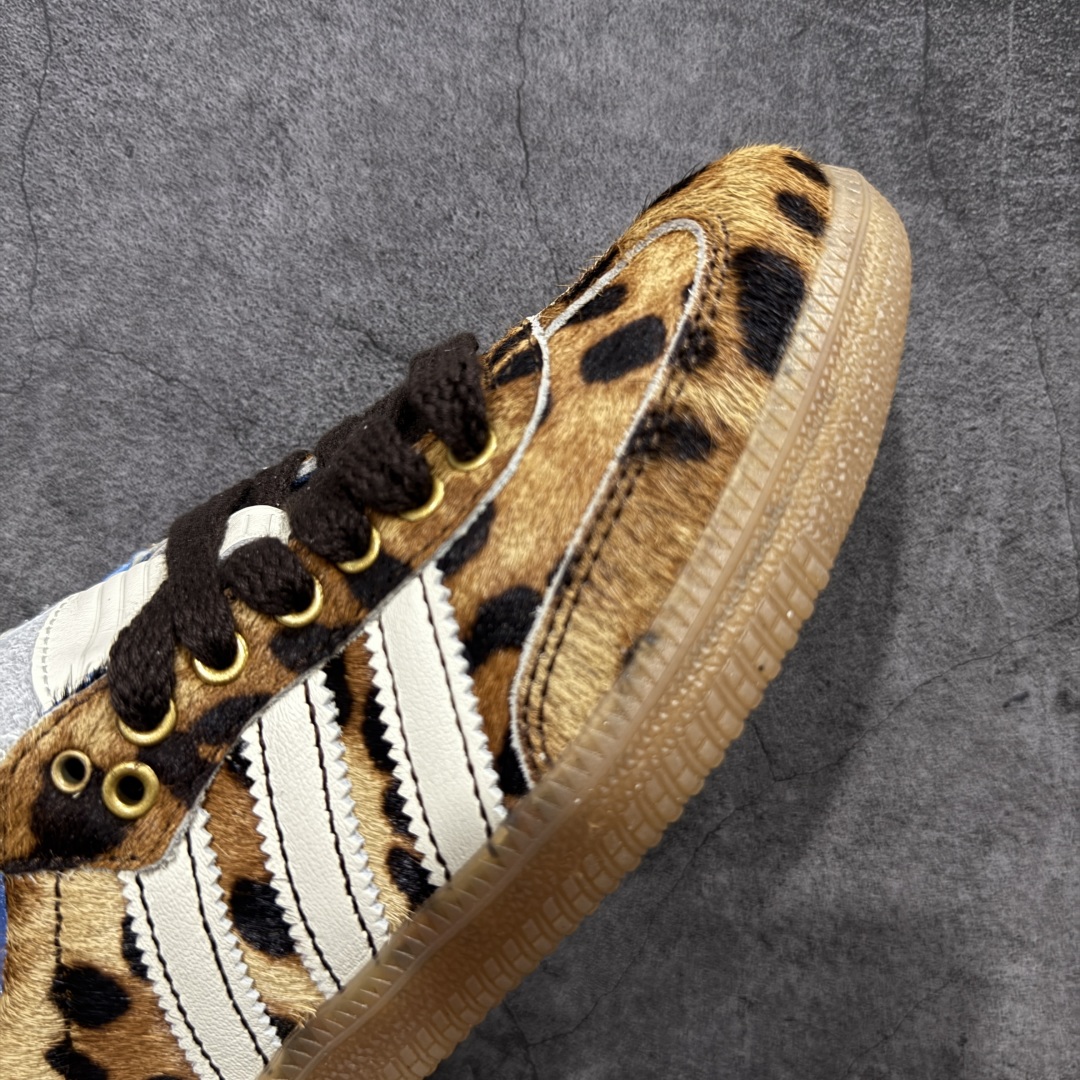 图片[6]-【纳帕软皮版】Wales Bonner x AD 阿迪 Samba 桑巴联名款 低帮休闲板鞋 豹纹 IE0578 市售顶级品质 全新工厂出品 材质细节用料感人 全鞋使用纳帕软皮 成本比市场通货高很多 任何细节 版型都值得反复推敲对比 你会发现这个版本是真的好版本💪🏻 高端零售平台 外贸混卖专供品质 真正1比1还原 私模大底 正确大小孔 配件齐全 原厂马毛材料 鞋面大底无色差 鞋舌为头层材料定型完美不上翘 鞋头黑色皮料为头层软皮料 区别市场二层皮 独家开模大底 非市面公底 仅供5%高端客户 尺码：36 36.5 37.5 38 38.5 39 40 40.5 41 42 42.5 43 44 44.5 45 46-选品中心