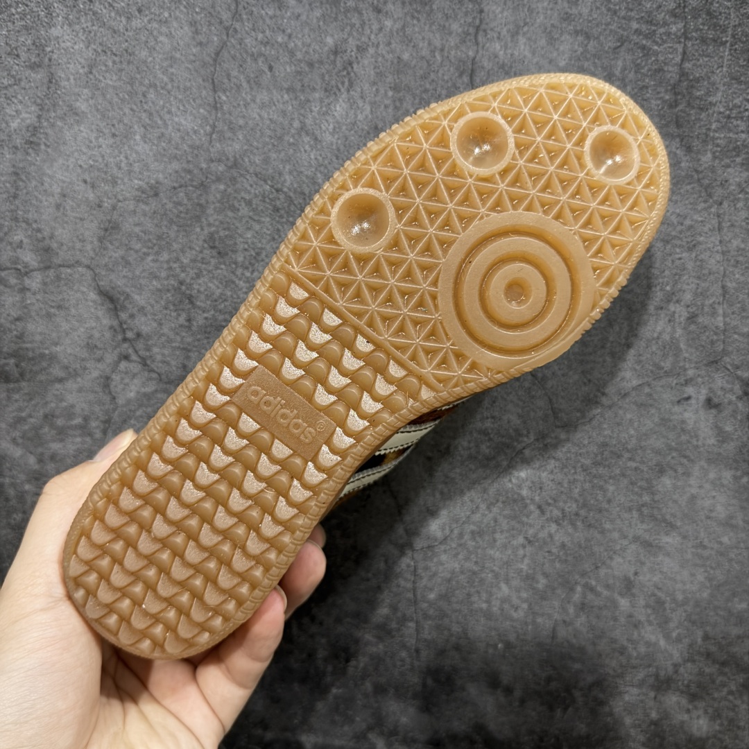 图片[9]-【纳帕软皮版】Wales Bonner x AD 阿迪 Samba 桑巴联名款 低帮休闲板鞋 豹纹 IE0578 市售顶级品质 全新工厂出品 材质细节用料感人 全鞋使用纳帕软皮 成本比市场通货高很多 任何细节 版型都值得反复推敲对比 你会发现这个版本是真的好版本💪🏻 高端零售平台 外贸混卖专供品质 真正1比1还原 私模大底 正确大小孔 配件齐全 原厂马毛材料 鞋面大底无色差 鞋舌为头层材料定型完美不上翘 鞋头黑色皮料为头层软皮料 区别市场二层皮 独家开模大底 非市面公底 仅供5%高端客户 尺码：36 36.5 37.5 38 38.5 39 40 40.5 41 42 42.5 43 44 44.5 45 46-选品中心